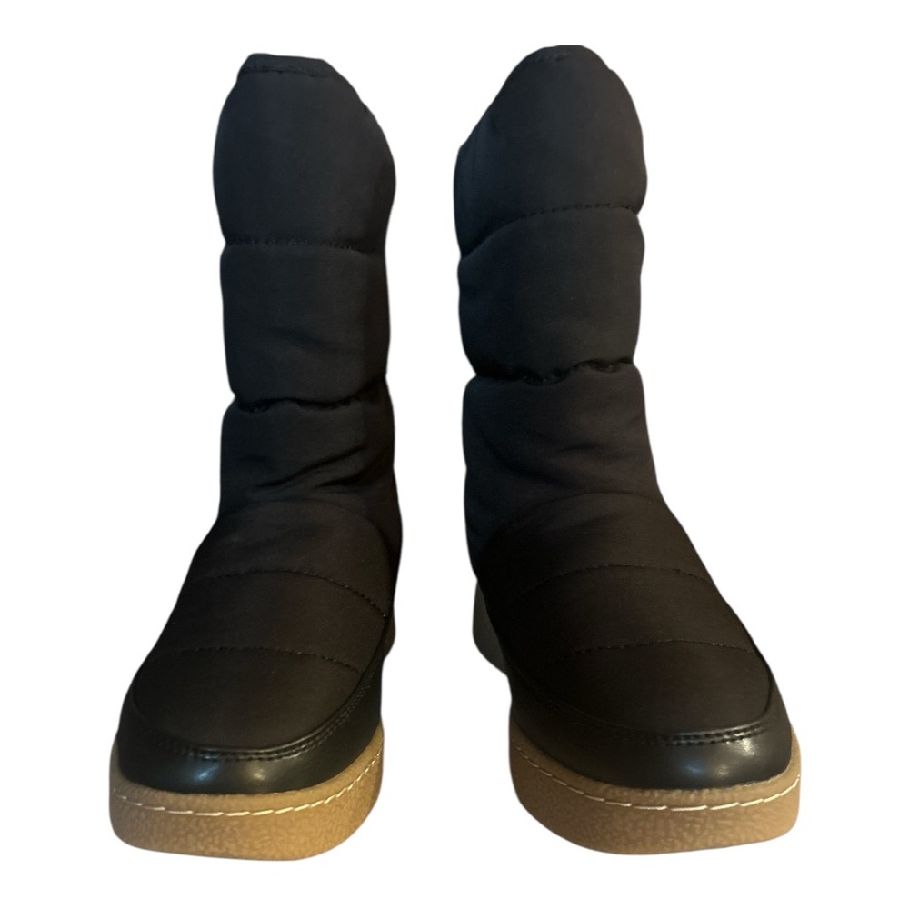 Black and Tan Quilted Winter Boots